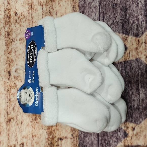 NWT baby socks - Picture 1 of 7